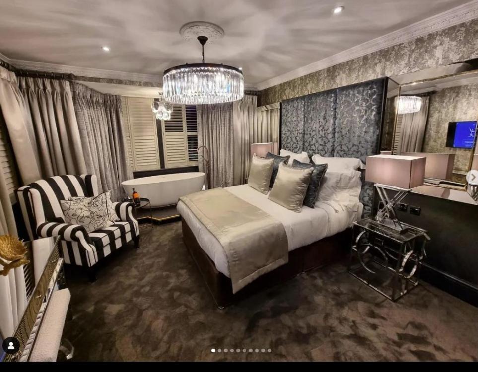 Funky Monk Hotel Epping Dış mekan fotoğraf